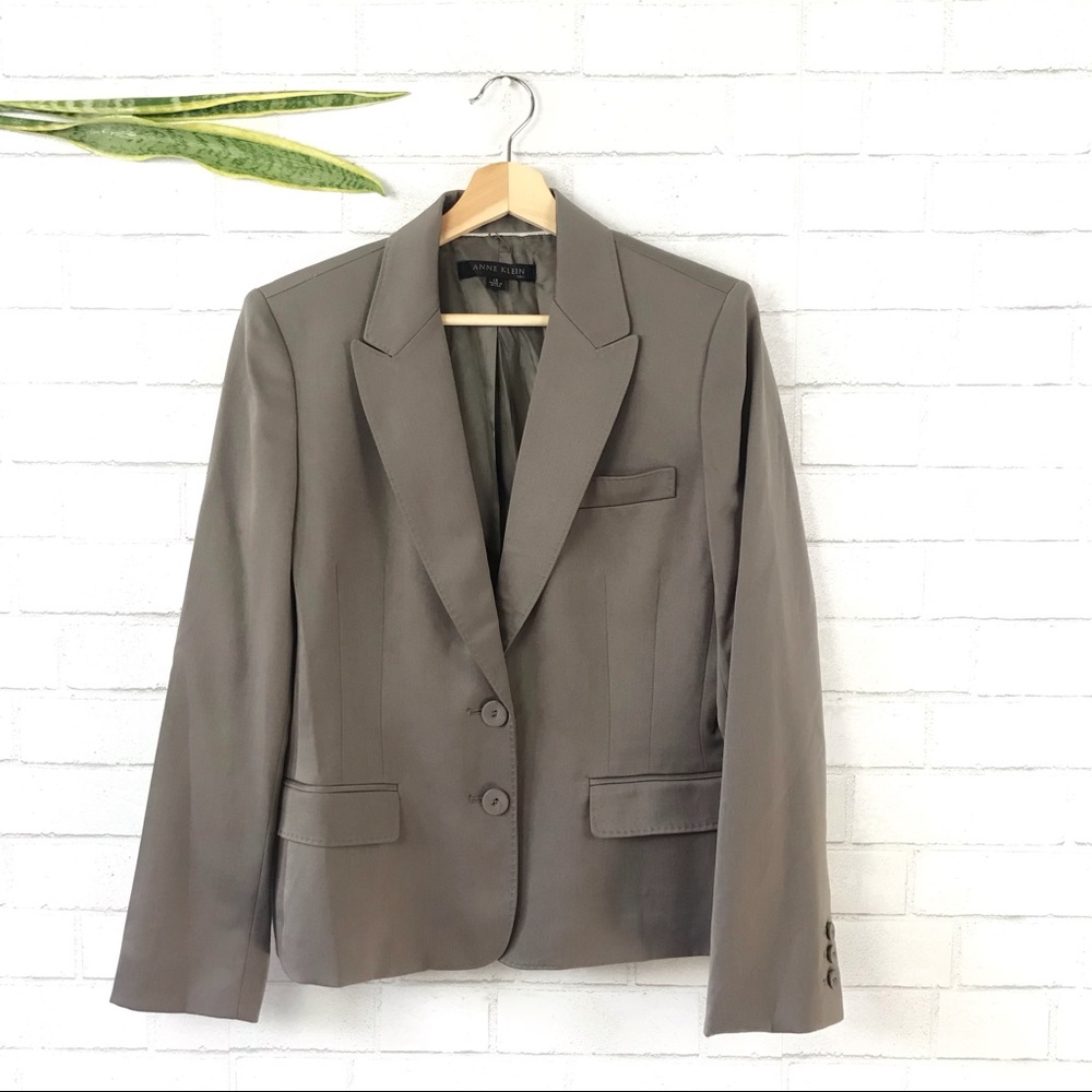NWOT ANNE KLEIN DARK GRAY BLAZER